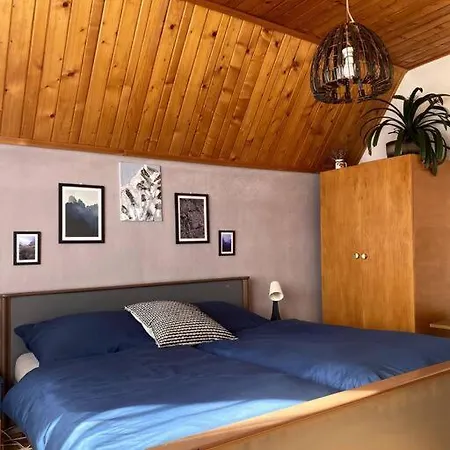 Apartment Cosy Mountain By The Pond